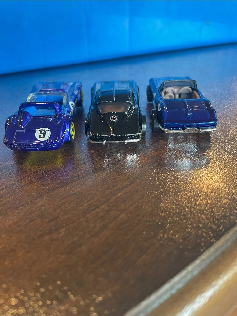 HOT WHEELS VINTAGE CORVETTES 1:64